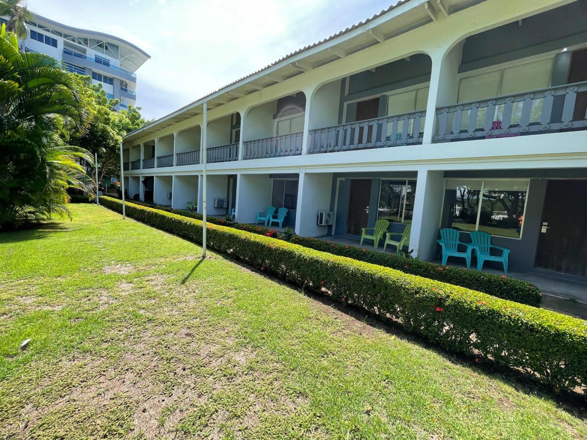 Puerto Azul Hotel ปุนตาเรนาส ภายนอก รูปภาพ