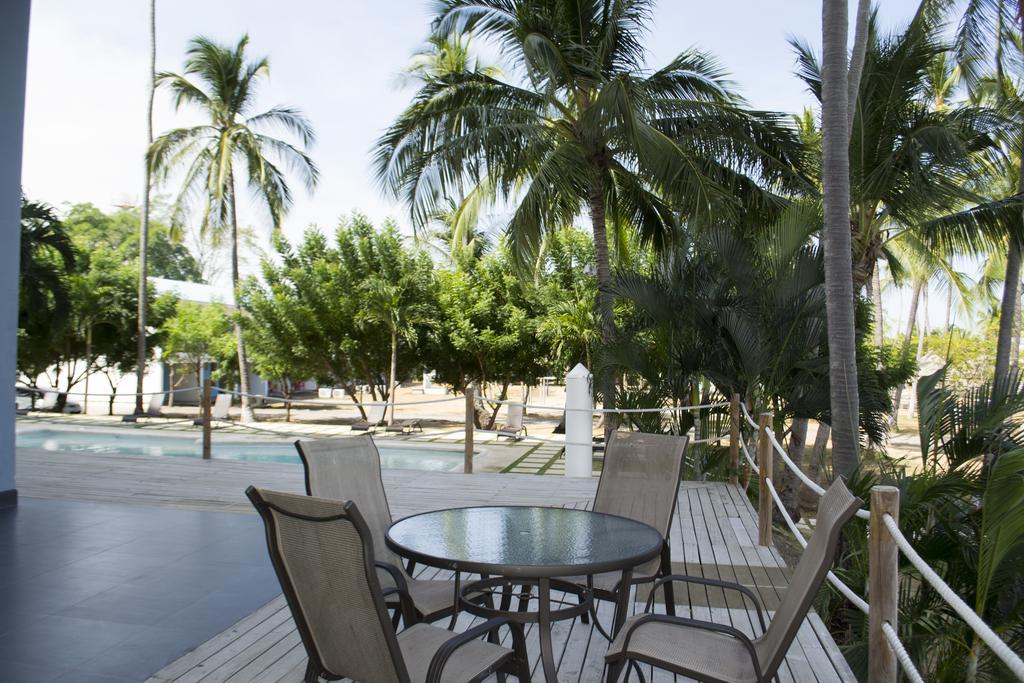 Puerto Azul Hotel ปุนตาเรนาส ภายนอก รูปภาพ